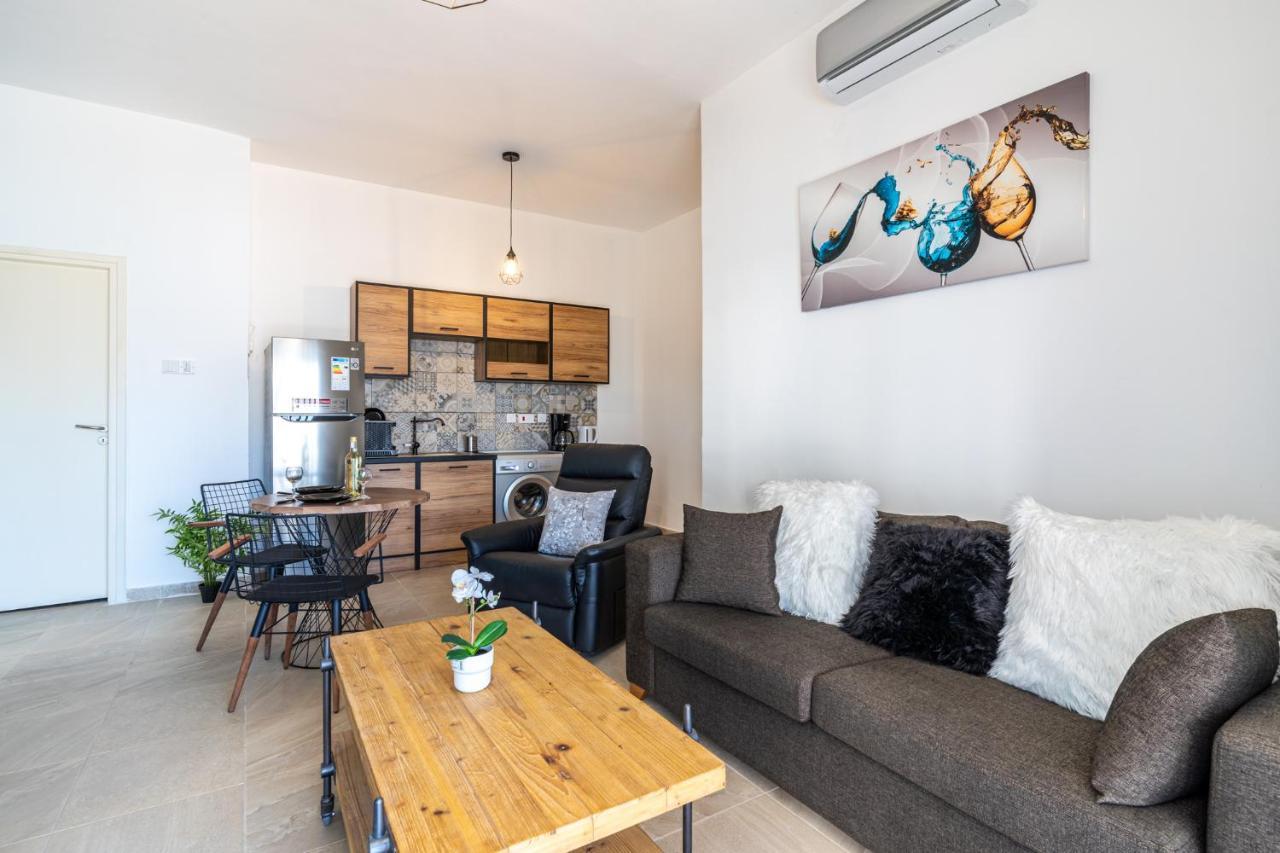 Nala - 2 Bedroom Apartment In Ларнака Екстериор снимка